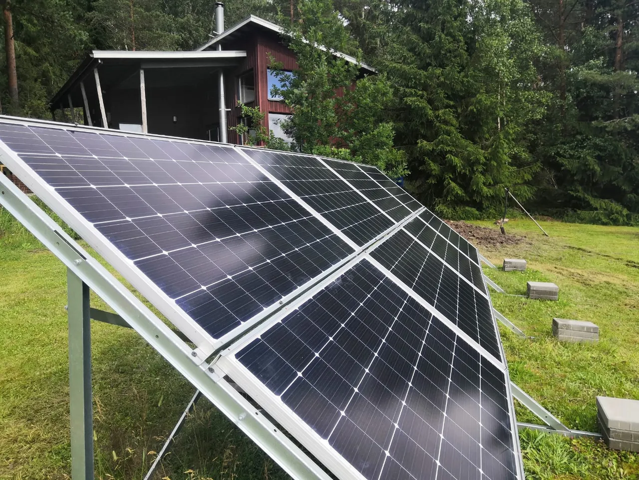 Aurinkovoimala Off-grid mökille